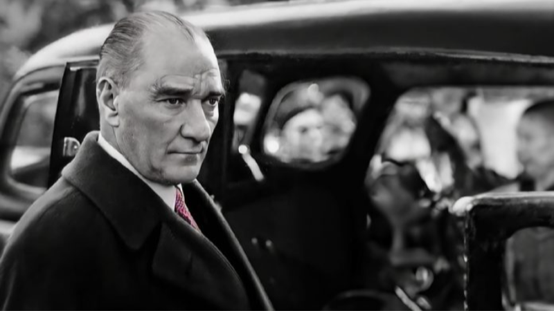 Siyasiler Ulu Önder Atatürk'ü böyle andı!