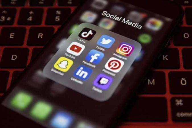 Sosyal medyada müstehcen paylaşımlar yapan çift tutuklandı