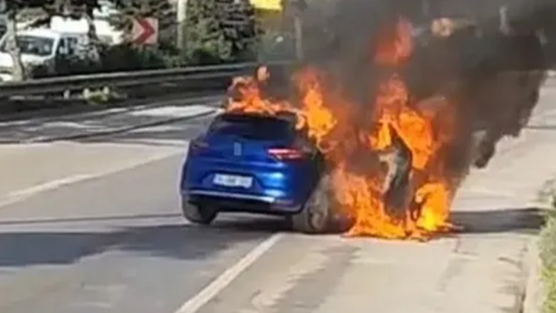 Süper Lig'in yıldız ismi bu arabadan yara almadan kurtuldu!