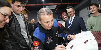 Alper Gezeravcı’dan BTÜ öğrencilere tam puan!