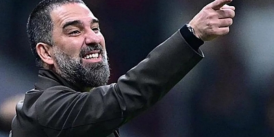 Arda Turan gözyaşlarını tutamadı