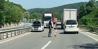 Arızalanan araç Yalova-Bursa karayolunu durma noktasına getirdi