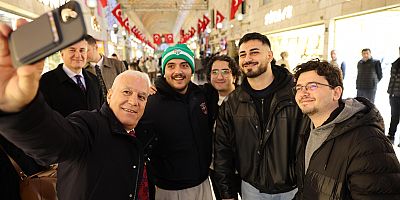 Başkan Bozbey çarşıya indi, büyük ilgi gördü!
