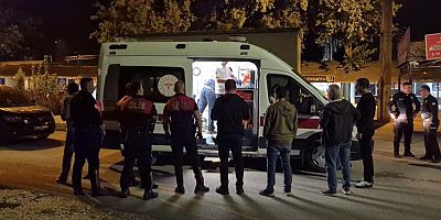 Bıçaklı saldırıya uğrayan genç yaralandı