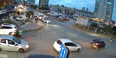 Bu ceza ona az bile; Ambulansın yolunu kapatan sürücü çileden çıkardı...