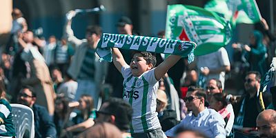 Bursa 3 puanın coşkusunu işte böyle yaşadı!