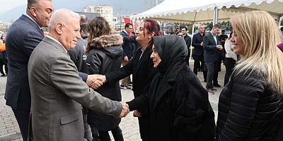 Bursa Büyükşehir ailesi bayramlaştı; Başkan Bozbey tek tek kutladı