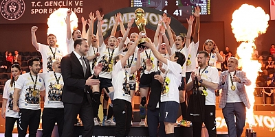 Bursa Büyükşehir Belediyespor’dan tarihi şampiyonluk