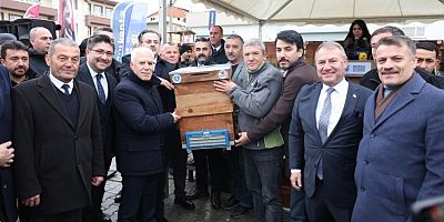 Bursa Büyükşehir'den dağ yöresine arı kovanı desteği