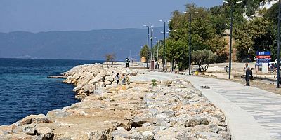 Bursa Büyükşehir, Gemlik'i güzelleştiriyor