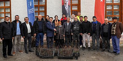 Bursa Büyükşehir üreticinin yüzünü güldürüyor