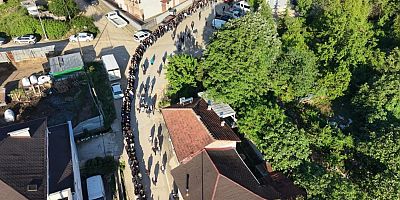 Bursa’da 1 kilometrelik bayramlaşma kuyruğu!