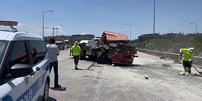 Bursa’da 4 araç birbirine girdi; Acı haber var
