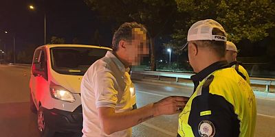 Bursa’da alkollü sürücü gazeteciye tükürdü