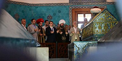 Bursa’da anlamlı tören: Çelebi Mehmed dualarla anıldı