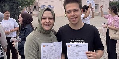 Bursa’da anne-oğulun YKS heyecanı!