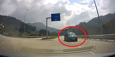 Bursa’da araçlar kafa kafaya çarpışmanın eşiğine geldi!