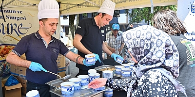 Bursa'da aşure dağıtımları sürüyor; 17 ilçe, 28 nokta...