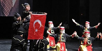 Bursa'da ayakta alkışlanan gösteri!