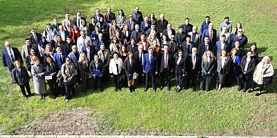 Bursa’da başarılı akademisyenler bir arada!