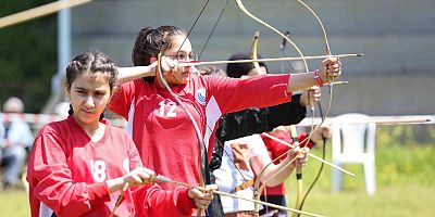 Bursa'da  binlerce öğrenci bu şenlikte ter dökecek!