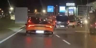 Bursa'da bu araç gece yarısı ortalığı karıştırdı