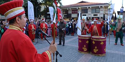 Bursa'da bu konserler şehrin tarihi atmosferini müzikle buluşturuyor