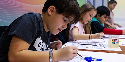 Bursa'da çocuklar sanatla gelişiyor