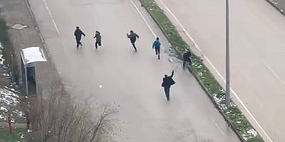 Bursa'da çocukları sopayla kovaladı; İşte nedeni...