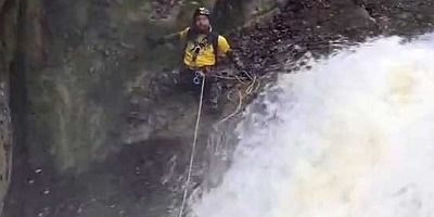 Bursa'da dağcı ekibinin parkurda zor anları!