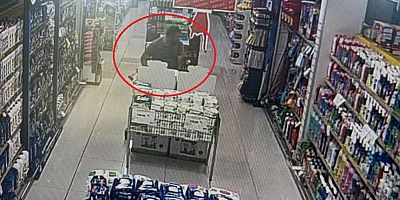 Bursa'da dikkat çekmemek için bakın nasıl hırsızlık yaptı!