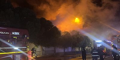 Bursa'da fabrikada büyük yangın; Alevler yükseldi