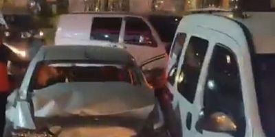 Bursa'da feci kaza; 3 araç hurdaya döndü