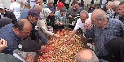 Bursa’da festivalde görenleri şaşırtan ikram!