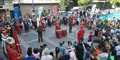 Bursa'da fetih ruhu mehter marşlarıyla yaşatıldı