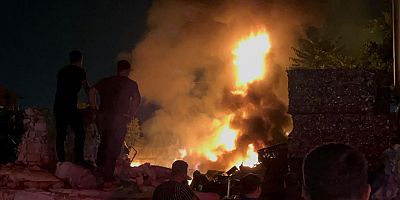 Bursa'da geri dönüşüm tesisi alev alev yandı