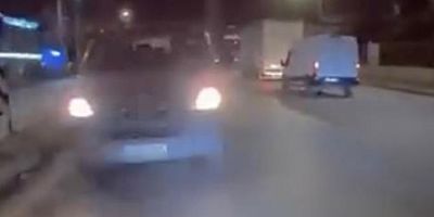 Bursa'da göz göre göre trafiği tehlikeye attı!