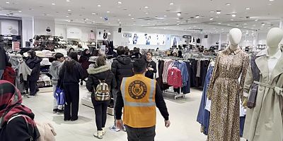 Bursa’da ihtiyaç sahibi 400 çocuğu mutlu ettiler!