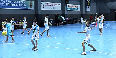 Bursa'da ilk kez “Hentbol Akademisi” açıldı
