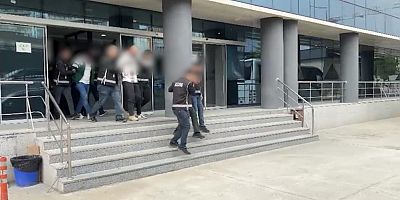 Bursa'da iş insanlarına zorla çek imzalattıran şebeke çökertildi!