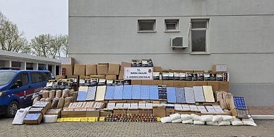 Bursa’da kaçak tütün deposuna şok baskın!