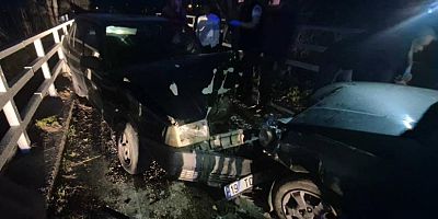 Bursa'da kafa kafaya çarpıştılar: 3 yaralı