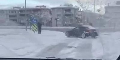 Bursa'da karlı havada yaptığına bak!