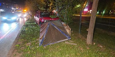 Bursa’da kontrolden çıkan kamyonet bu hale geldi