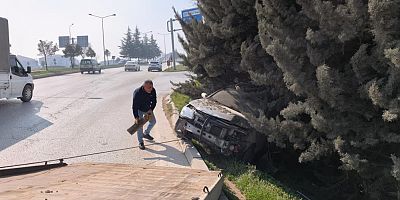 Bursa'da kontrolden çıkan otomobil korkuttu!