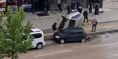 Bursa’da kontrolden çıkan otomobil takla attı!