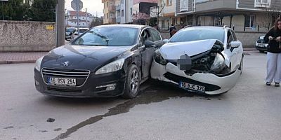Bursa'da korkutan kaza; 3 yaralı...