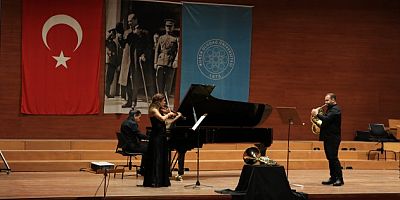 Bursa'da lösemili çocuklar için sahnedeler!