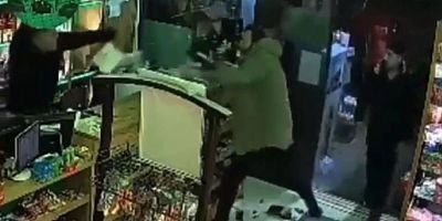 Bursa'da market içinde birbirlerine girdiler; İşte nedeni...