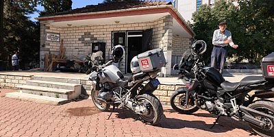 Bursa’da mezarlıkta ortalık karıştı; Baltalı kavga…